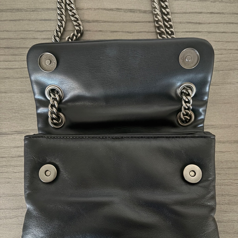 Kurt Geiger Mini Kew Black Shoulder Bag with Silver Chain - Picture 3 of 7